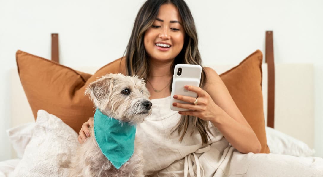 Women relaxing on the phone